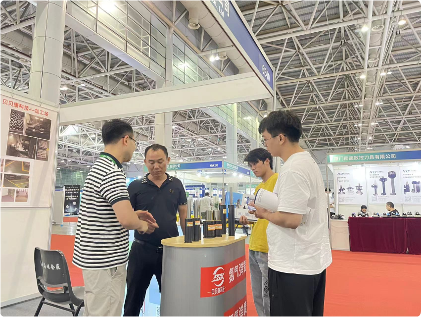中国顶尖氮气弹簧制造商 | ISO与PED认证气弹簧供应商